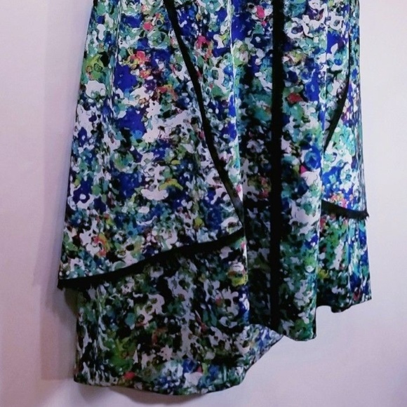 **Sold**  Ann Taylor Green Floral Dress Silk Trim - Picture 3 of 6